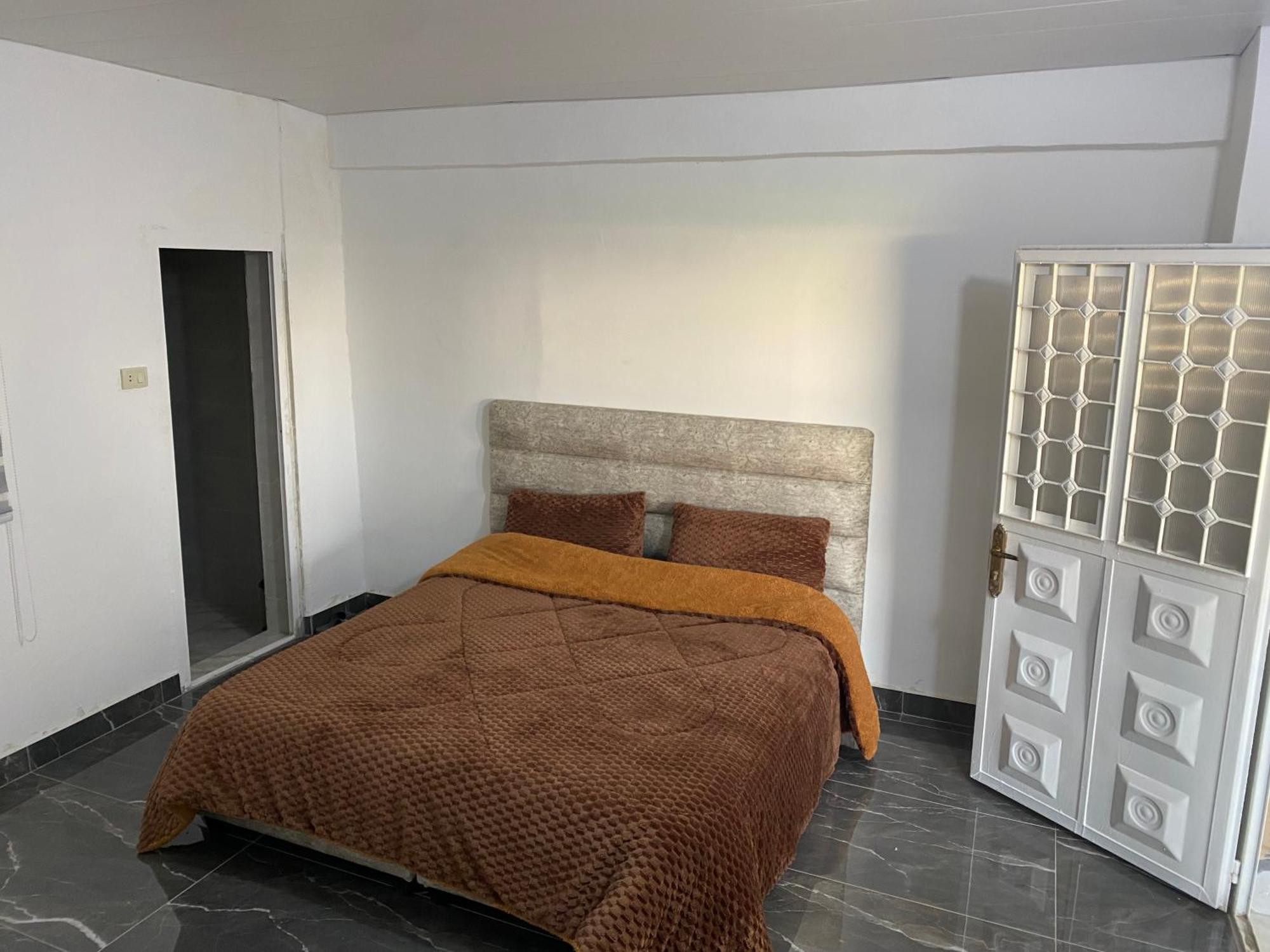 Huseein Rooms Dzseras Kültér fotó