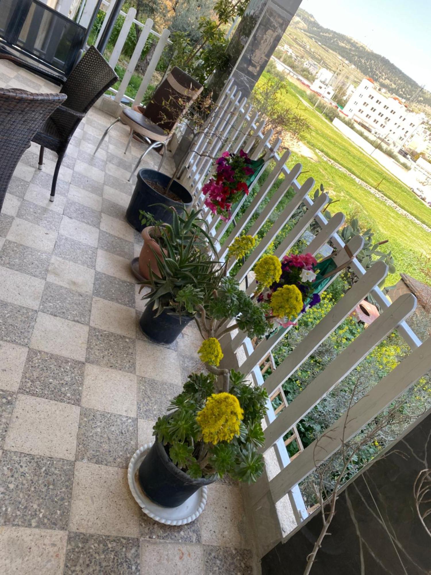 Huseein Rooms Dzseras Kültér fotó